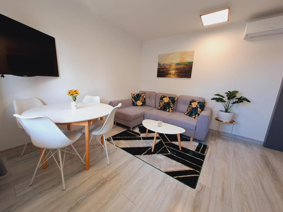 Limanowa Sunriser Apartment Esterno foto